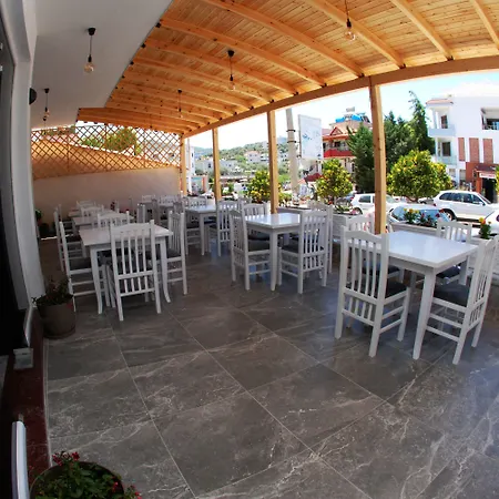 Piazza Jakova Hotell 3*