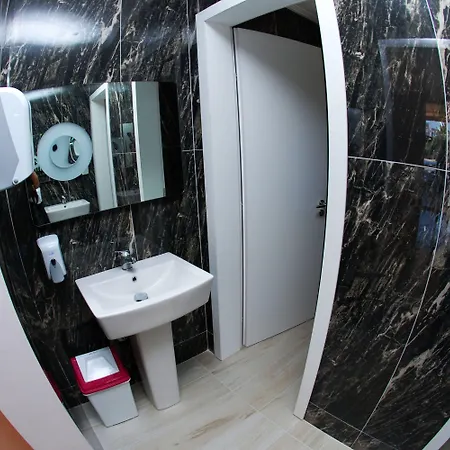 Piazza Jakova Hotell