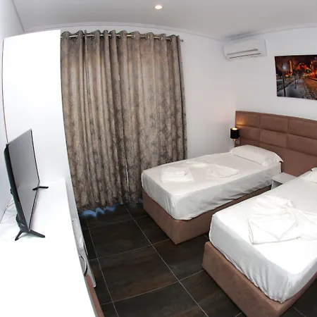 Piazza Jakova Hotell 3*