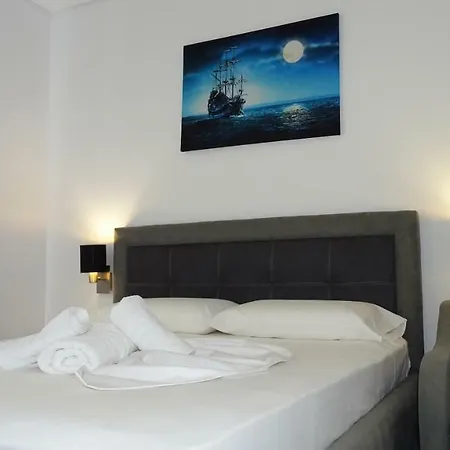 Hotell Piazza Jakova 3*