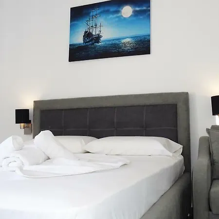 Hotell Piazza Jakova 3*