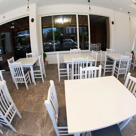 酒店 Piazza Jakova 卡萨米尔